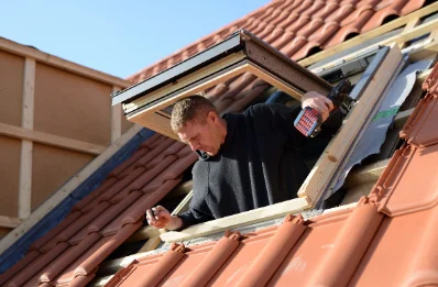 Pose de fenêtres de toit Velux à Dolving